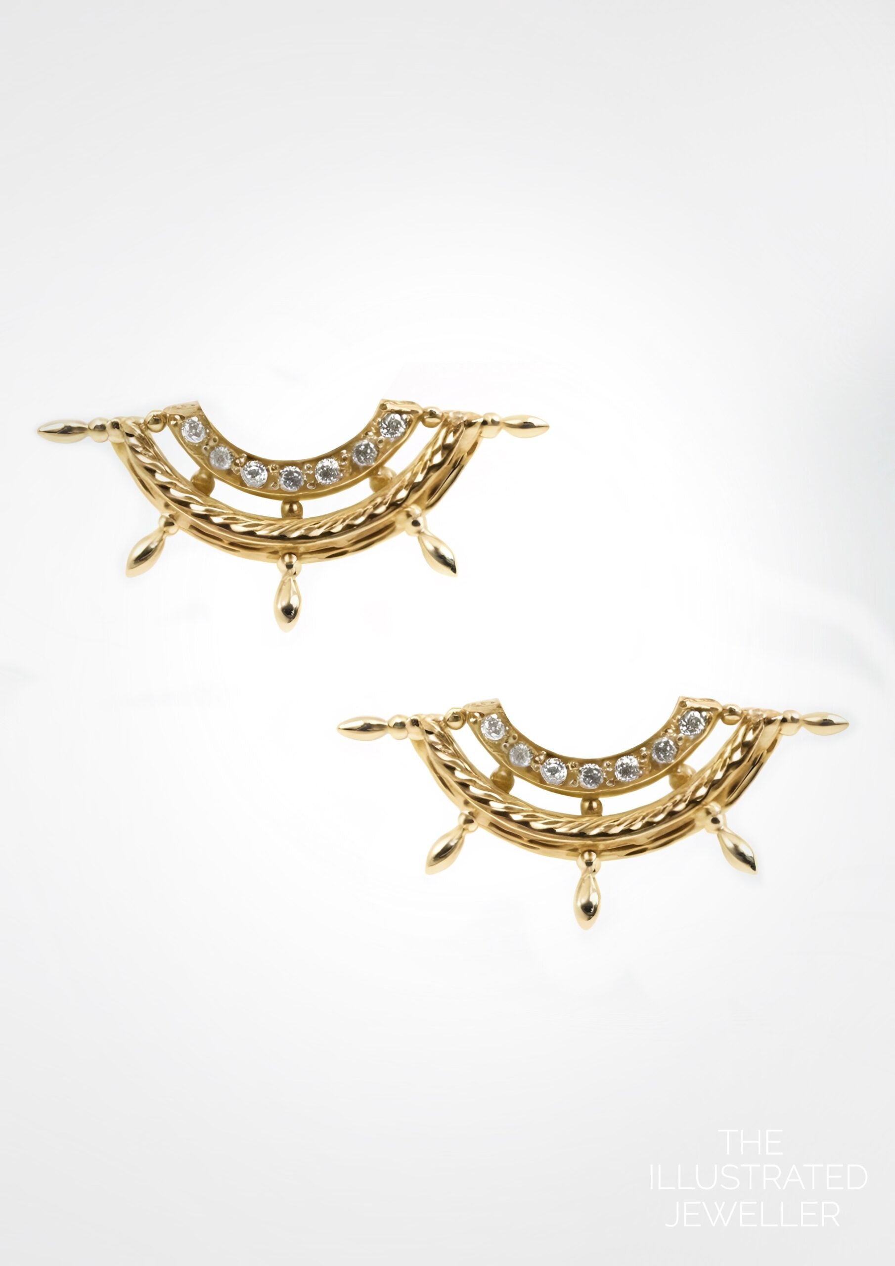 Ship wreck stud earrings Yellow gold