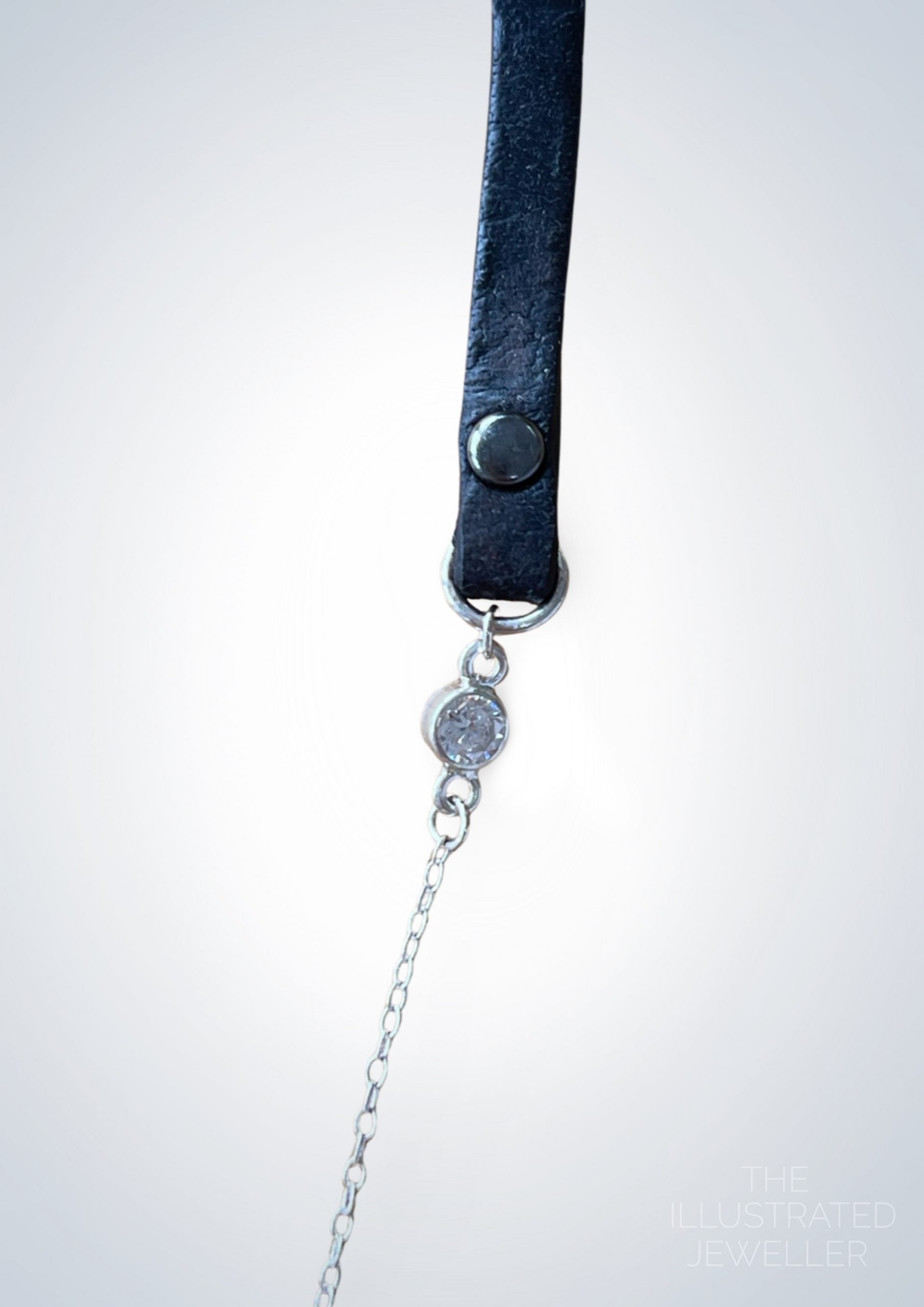 Silver northern star pendant, leather strap, SHORT trace chain (open clasp)