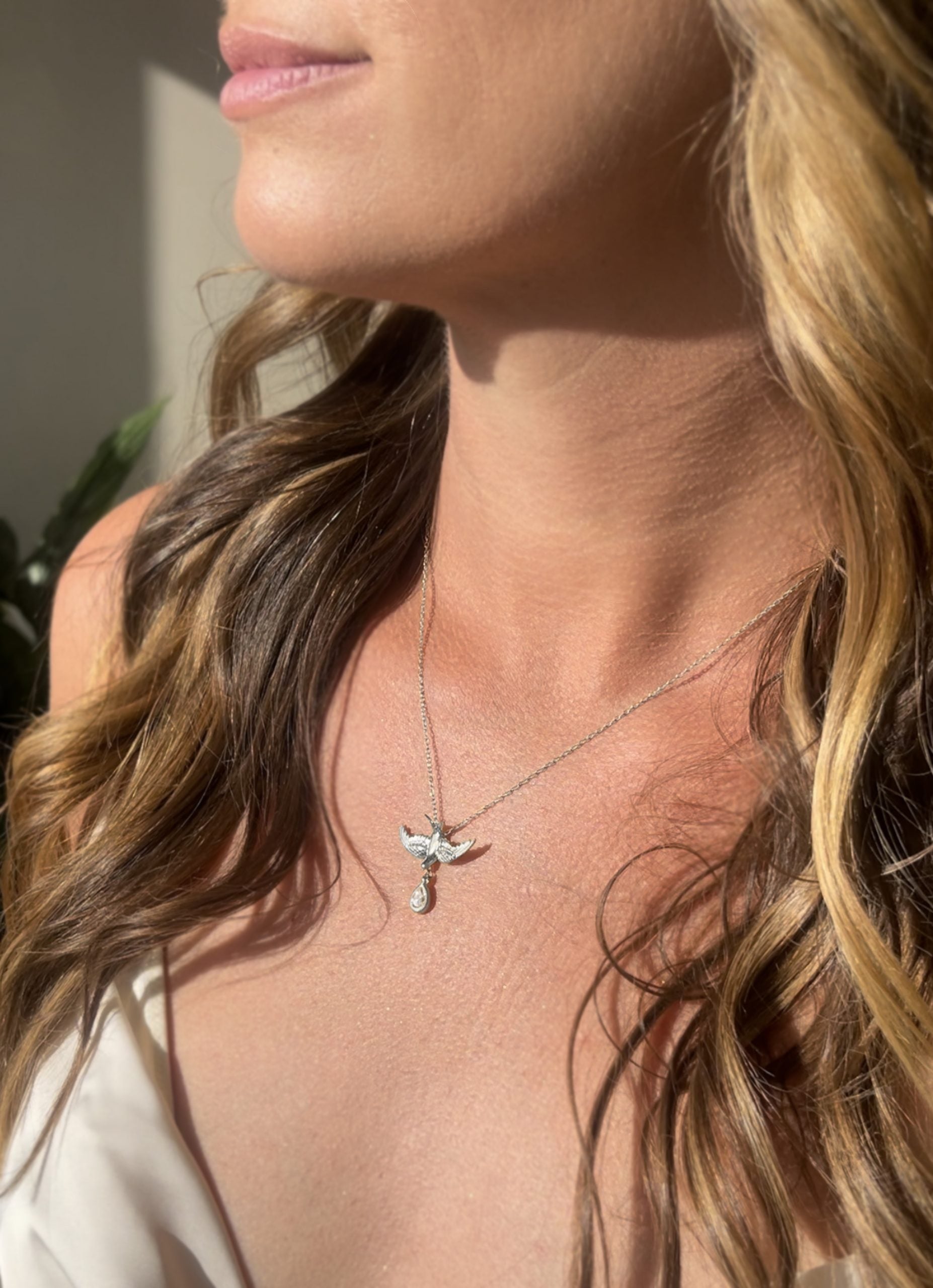 Medium Silver Swallow Pendant With Pear Cubic Zirconic, Ultra Thin Trace Chain